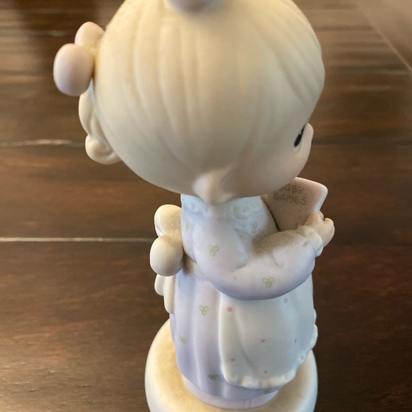 Precious Moments - The Good Lord Always Delivers - Picture 2 of 4